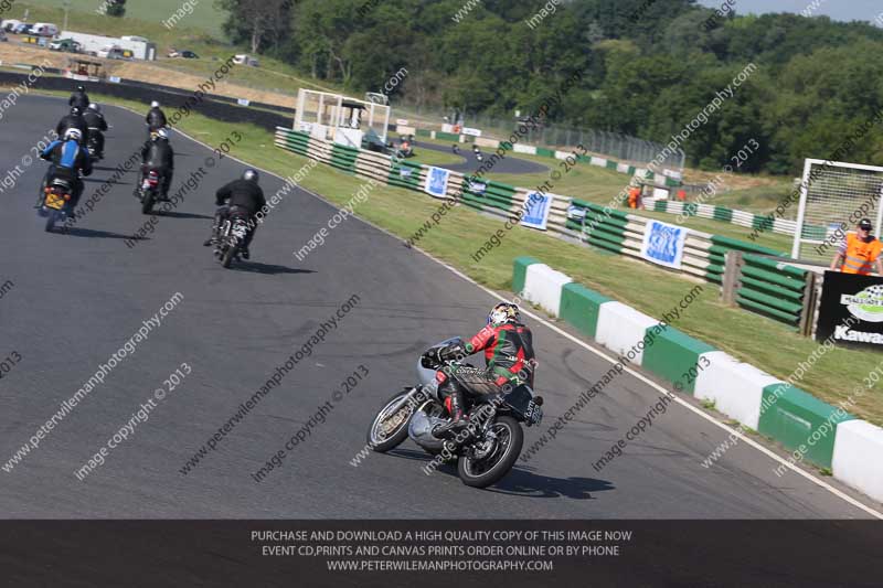 Vintage motorcycle club;eventdigitalimages;mallory park;mallory park trackday photographs;no limits trackdays;peter wileman photography;trackday digital images;trackday photos;vmcc festival 1000 bikes photographs