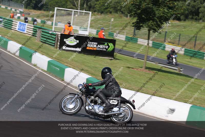 Vintage motorcycle club;eventdigitalimages;mallory park;mallory park trackday photographs;no limits trackdays;peter wileman photography;trackday digital images;trackday photos;vmcc festival 1000 bikes photographs