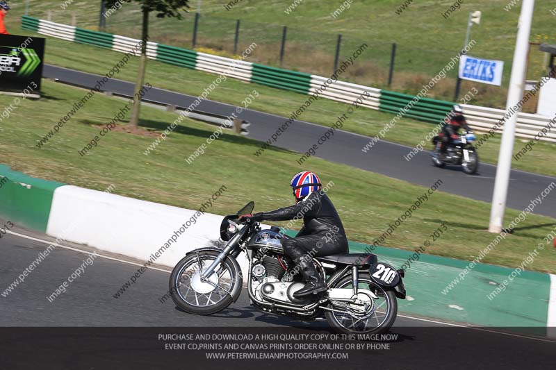 Vintage motorcycle club;eventdigitalimages;mallory park;mallory park trackday photographs;no limits trackdays;peter wileman photography;trackday digital images;trackday photos;vmcc festival 1000 bikes photographs