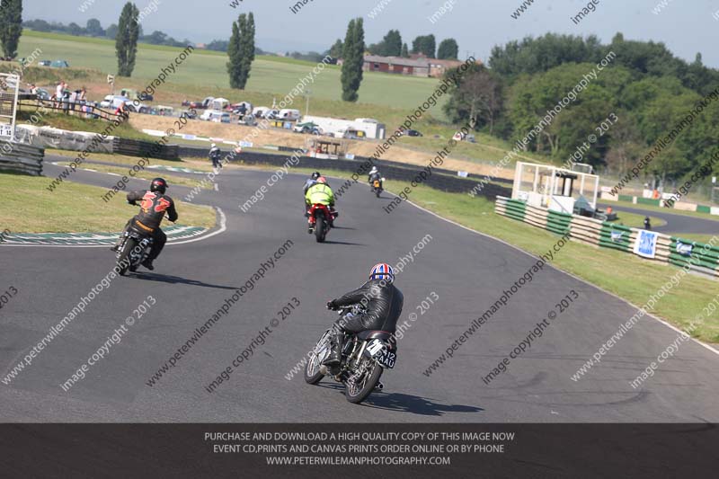 Vintage motorcycle club;eventdigitalimages;mallory park;mallory park trackday photographs;no limits trackdays;peter wileman photography;trackday digital images;trackday photos;vmcc festival 1000 bikes photographs