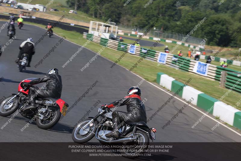 Vintage motorcycle club;eventdigitalimages;mallory park;mallory park trackday photographs;no limits trackdays;peter wileman photography;trackday digital images;trackday photos;vmcc festival 1000 bikes photographs
