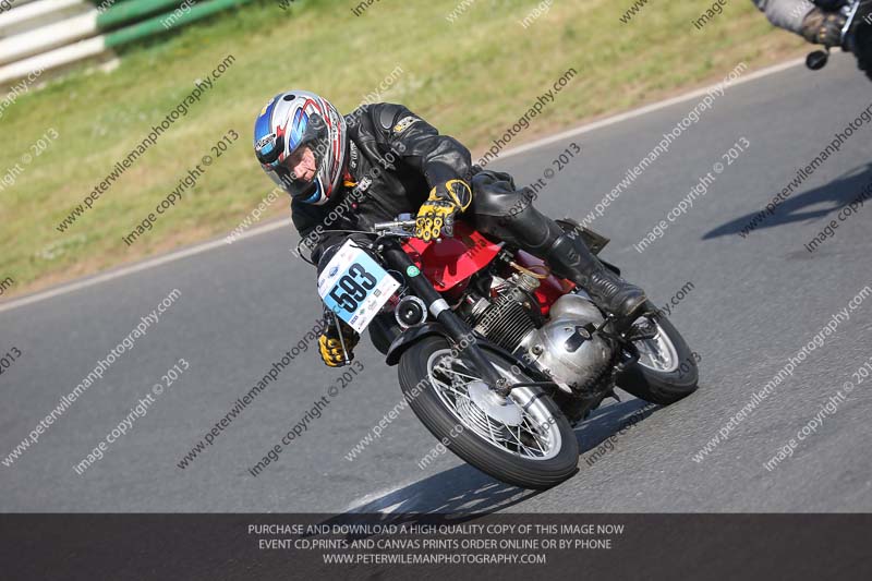 Vintage motorcycle club;eventdigitalimages;mallory park;mallory park trackday photographs;no limits trackdays;peter wileman photography;trackday digital images;trackday photos;vmcc festival 1000 bikes photographs
