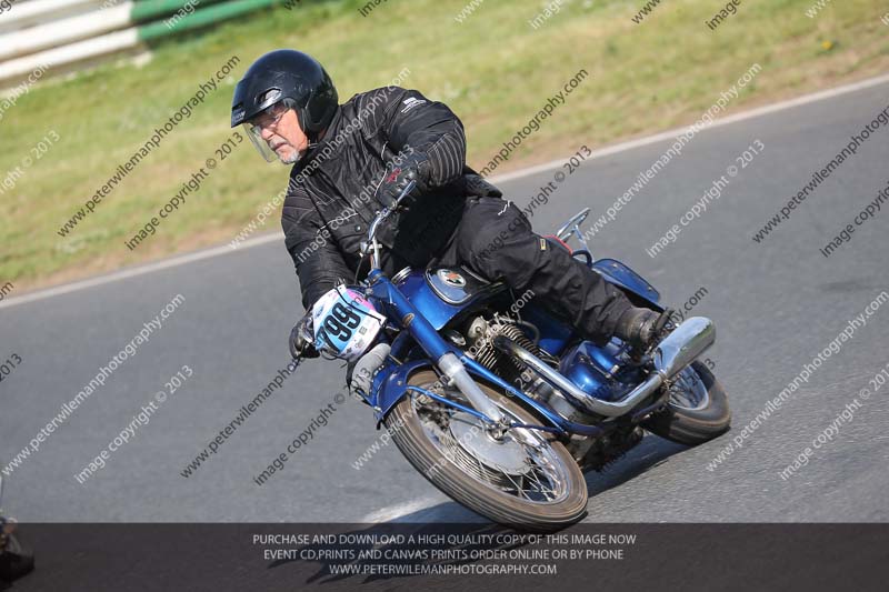 Vintage motorcycle club;eventdigitalimages;mallory park;mallory park trackday photographs;no limits trackdays;peter wileman photography;trackday digital images;trackday photos;vmcc festival 1000 bikes photographs