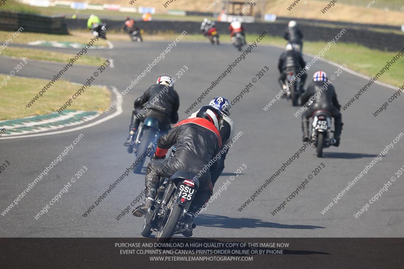 Vintage motorcycle club;eventdigitalimages;mallory park;mallory park trackday photographs;no limits trackdays;peter wileman photography;trackday digital images;trackday photos;vmcc festival 1000 bikes photographs