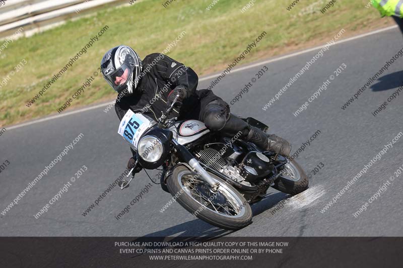 Vintage motorcycle club;eventdigitalimages;mallory park;mallory park trackday photographs;no limits trackdays;peter wileman photography;trackday digital images;trackday photos;vmcc festival 1000 bikes photographs