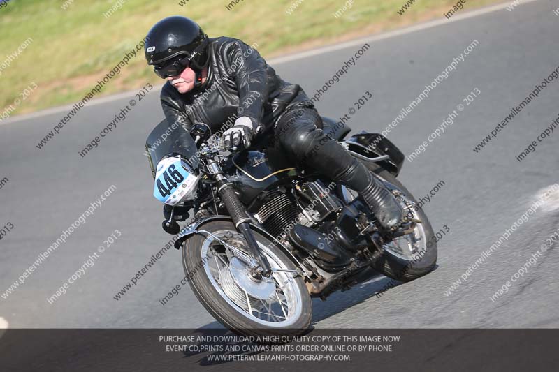 Vintage motorcycle club;eventdigitalimages;mallory park;mallory park trackday photographs;no limits trackdays;peter wileman photography;trackday digital images;trackday photos;vmcc festival 1000 bikes photographs