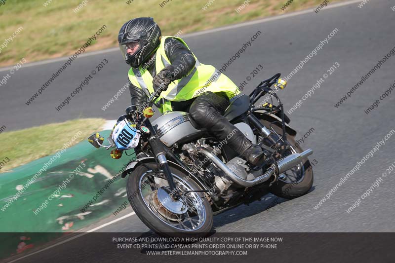 Vintage motorcycle club;eventdigitalimages;mallory park;mallory park trackday photographs;no limits trackdays;peter wileman photography;trackday digital images;trackday photos;vmcc festival 1000 bikes photographs