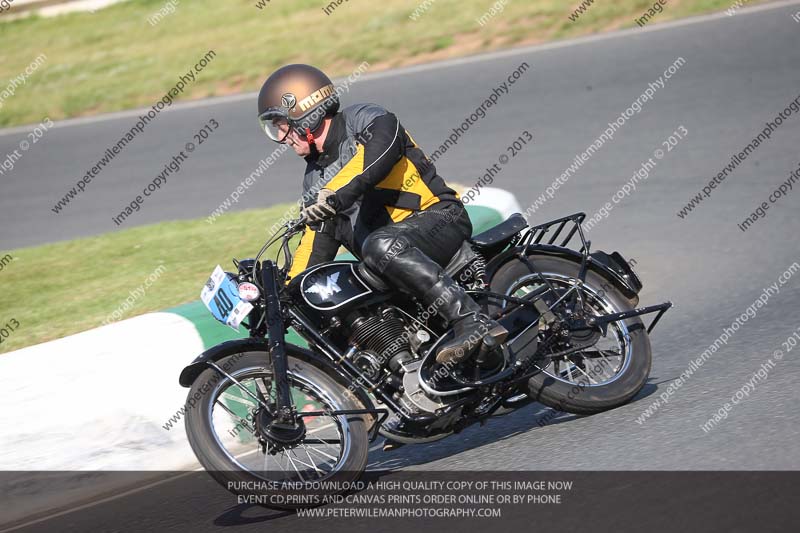 Vintage motorcycle club;eventdigitalimages;mallory park;mallory park trackday photographs;no limits trackdays;peter wileman photography;trackday digital images;trackday photos;vmcc festival 1000 bikes photographs