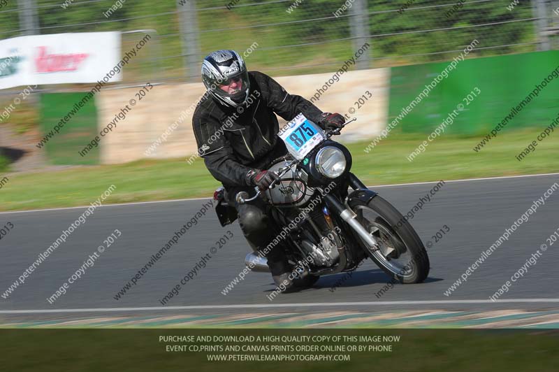 Vintage motorcycle club;eventdigitalimages;mallory park;mallory park trackday photographs;no limits trackdays;peter wileman photography;trackday digital images;trackday photos;vmcc festival 1000 bikes photographs