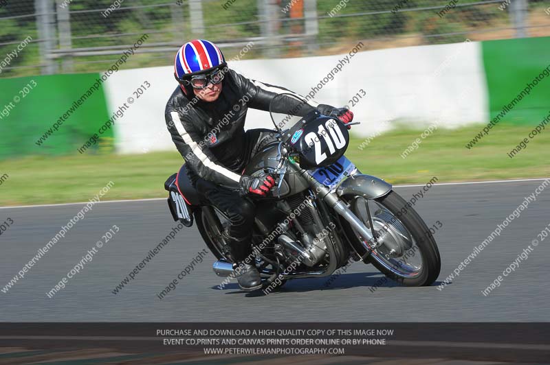 Vintage motorcycle club;eventdigitalimages;mallory park;mallory park trackday photographs;no limits trackdays;peter wileman photography;trackday digital images;trackday photos;vmcc festival 1000 bikes photographs