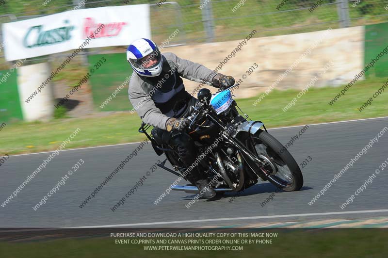 Vintage motorcycle club;eventdigitalimages;mallory park;mallory park trackday photographs;no limits trackdays;peter wileman photography;trackday digital images;trackday photos;vmcc festival 1000 bikes photographs