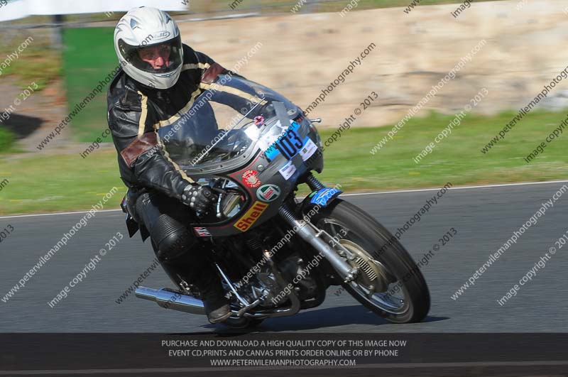 Vintage motorcycle club;eventdigitalimages;mallory park;mallory park trackday photographs;no limits trackdays;peter wileman photography;trackday digital images;trackday photos;vmcc festival 1000 bikes photographs