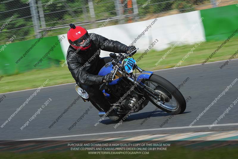 Vintage motorcycle club;eventdigitalimages;mallory park;mallory park trackday photographs;no limits trackdays;peter wileman photography;trackday digital images;trackday photos;vmcc festival 1000 bikes photographs