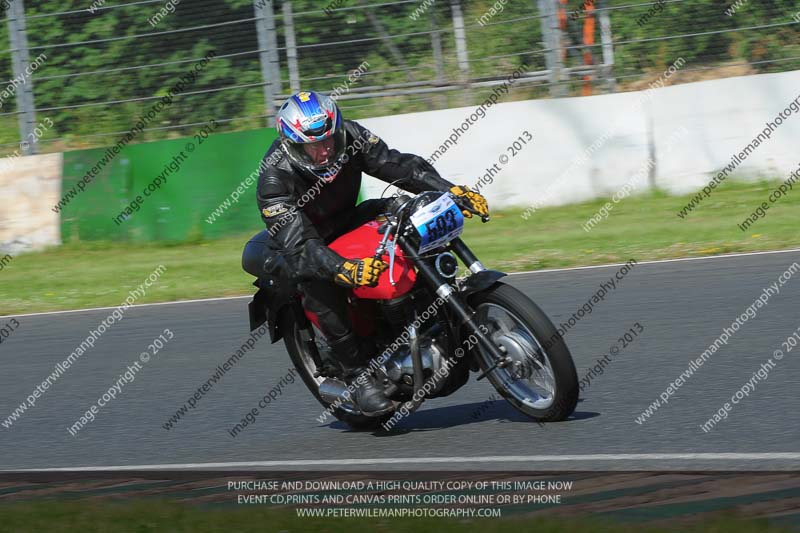 Vintage motorcycle club;eventdigitalimages;mallory park;mallory park trackday photographs;no limits trackdays;peter wileman photography;trackday digital images;trackday photos;vmcc festival 1000 bikes photographs