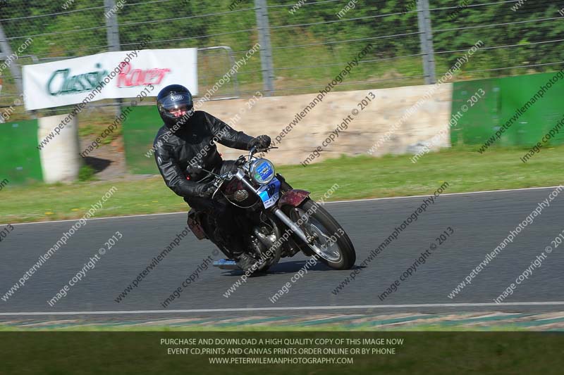 Vintage motorcycle club;eventdigitalimages;mallory park;mallory park trackday photographs;no limits trackdays;peter wileman photography;trackday digital images;trackday photos;vmcc festival 1000 bikes photographs