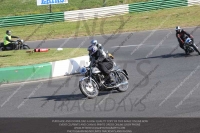 Vintage-motorcycle-club;eventdigitalimages;mallory-park;mallory-park-trackday-photographs;no-limits-trackdays;peter-wileman-photography;trackday-digital-images;trackday-photos;vmcc-festival-1000-bikes-photographs