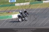 Vintage-motorcycle-club;eventdigitalimages;mallory-park;mallory-park-trackday-photographs;no-limits-trackdays;peter-wileman-photography;trackday-digital-images;trackday-photos;vmcc-festival-1000-bikes-photographs