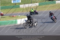 Vintage-motorcycle-club;eventdigitalimages;mallory-park;mallory-park-trackday-photographs;no-limits-trackdays;peter-wileman-photography;trackday-digital-images;trackday-photos;vmcc-festival-1000-bikes-photographs