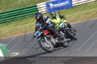 Vintage-motorcycle-club;eventdigitalimages;mallory-park;mallory-park-trackday-photographs;no-limits-trackdays;peter-wileman-photography;trackday-digital-images;trackday-photos;vmcc-festival-1000-bikes-photographs