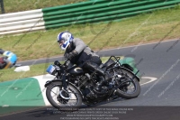 Vintage-motorcycle-club;eventdigitalimages;mallory-park;mallory-park-trackday-photographs;no-limits-trackdays;peter-wileman-photography;trackday-digital-images;trackday-photos;vmcc-festival-1000-bikes-photographs