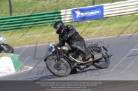 Vintage-motorcycle-club;eventdigitalimages;mallory-park;mallory-park-trackday-photographs;no-limits-trackdays;peter-wileman-photography;trackday-digital-images;trackday-photos;vmcc-festival-1000-bikes-photographs