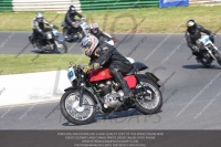 Vintage-motorcycle-club;eventdigitalimages;mallory-park;mallory-park-trackday-photographs;no-limits-trackdays;peter-wileman-photography;trackday-digital-images;trackday-photos;vmcc-festival-1000-bikes-photographs