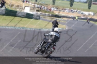 Vintage-motorcycle-club;eventdigitalimages;mallory-park;mallory-park-trackday-photographs;no-limits-trackdays;peter-wileman-photography;trackday-digital-images;trackday-photos;vmcc-festival-1000-bikes-photographs