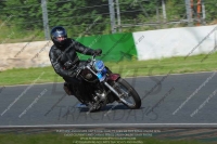 Vintage-motorcycle-club;eventdigitalimages;mallory-park;mallory-park-trackday-photographs;no-limits-trackdays;peter-wileman-photography;trackday-digital-images;trackday-photos;vmcc-festival-1000-bikes-photographs