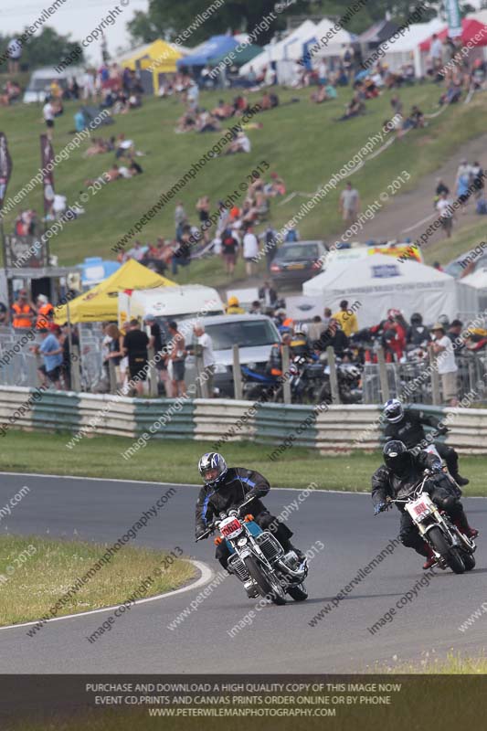 Vintage motorcycle club;eventdigitalimages;mallory park;mallory park trackday photographs;no limits trackdays;peter wileman photography;trackday digital images;trackday photos;vmcc festival 1000 bikes photographs