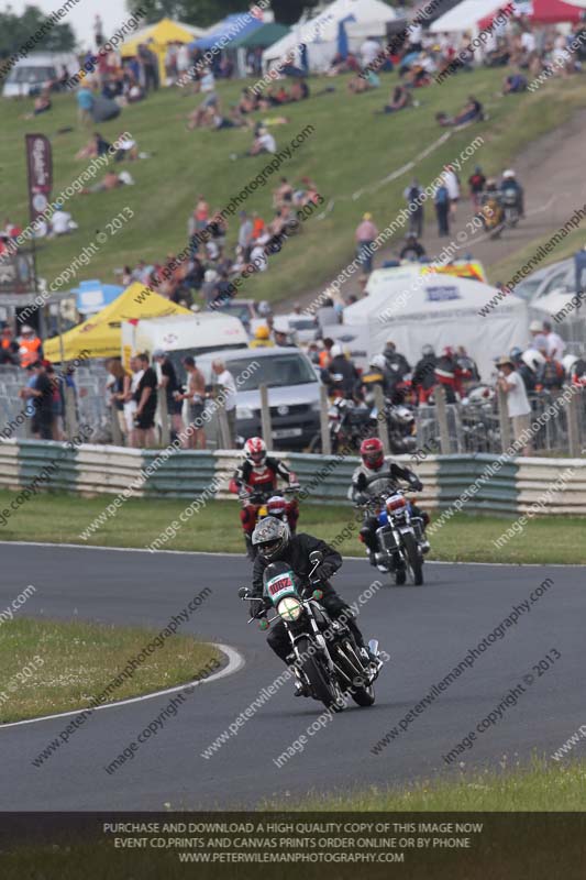 Vintage motorcycle club;eventdigitalimages;mallory park;mallory park trackday photographs;no limits trackdays;peter wileman photography;trackday digital images;trackday photos;vmcc festival 1000 bikes photographs