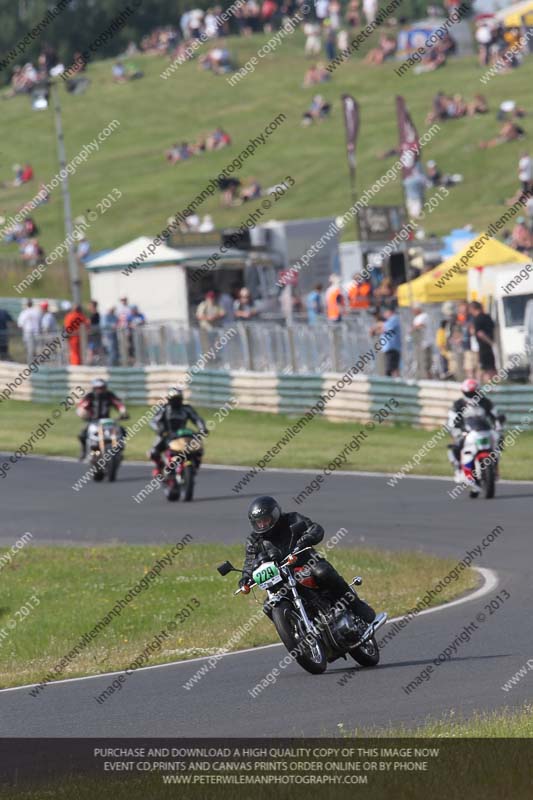 Vintage motorcycle club;eventdigitalimages;mallory park;mallory park trackday photographs;no limits trackdays;peter wileman photography;trackday digital images;trackday photos;vmcc festival 1000 bikes photographs