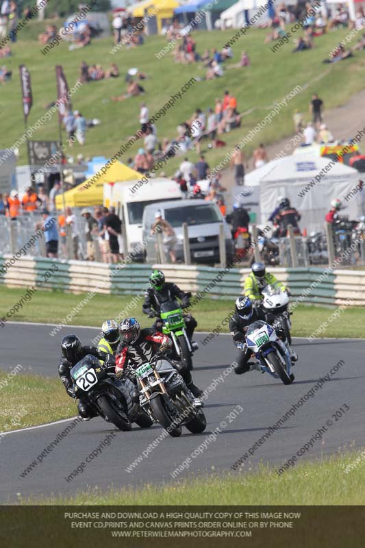 Vintage motorcycle club;eventdigitalimages;mallory park;mallory park trackday photographs;no limits trackdays;peter wileman photography;trackday digital images;trackday photos;vmcc festival 1000 bikes photographs