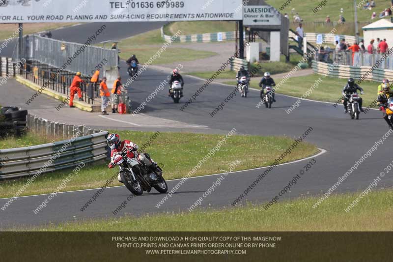 Vintage motorcycle club;eventdigitalimages;mallory park;mallory park trackday photographs;no limits trackdays;peter wileman photography;trackday digital images;trackday photos;vmcc festival 1000 bikes photographs