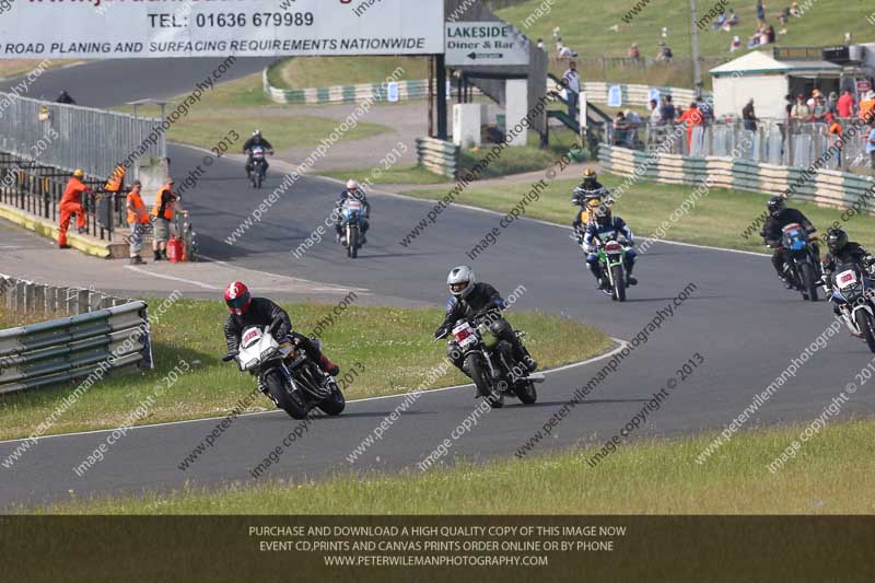 Vintage motorcycle club;eventdigitalimages;mallory park;mallory park trackday photographs;no limits trackdays;peter wileman photography;trackday digital images;trackday photos;vmcc festival 1000 bikes photographs