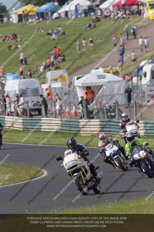 Vintage motorcycle club;eventdigitalimages;mallory park;mallory park trackday photographs;no limits trackdays;peter wileman photography;trackday digital images;trackday photos;vmcc festival 1000 bikes photographs