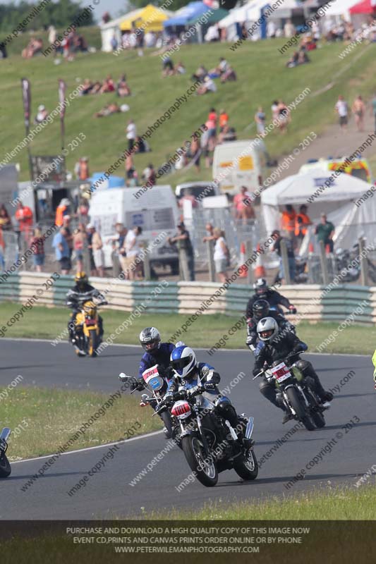 Vintage motorcycle club;eventdigitalimages;mallory park;mallory park trackday photographs;no limits trackdays;peter wileman photography;trackday digital images;trackday photos;vmcc festival 1000 bikes photographs