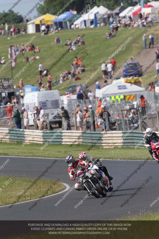 Vintage motorcycle club;eventdigitalimages;mallory park;mallory park trackday photographs;no limits trackdays;peter wileman photography;trackday digital images;trackday photos;vmcc festival 1000 bikes photographs