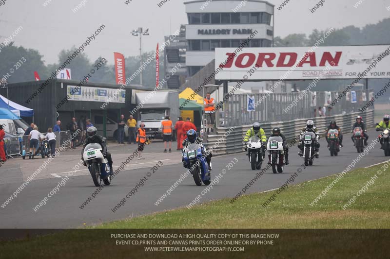 Vintage motorcycle club;eventdigitalimages;mallory park;mallory park trackday photographs;no limits trackdays;peter wileman photography;trackday digital images;trackday photos;vmcc festival 1000 bikes photographs