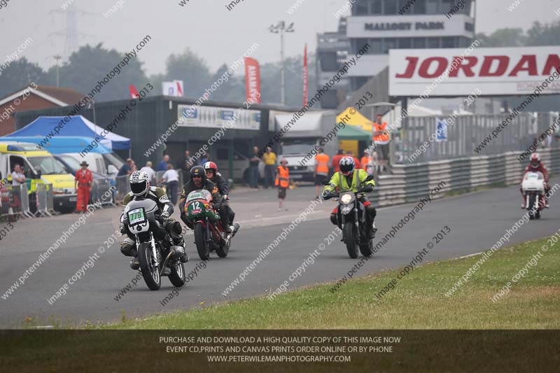 Vintage motorcycle club;eventdigitalimages;mallory park;mallory park trackday photographs;no limits trackdays;peter wileman photography;trackday digital images;trackday photos;vmcc festival 1000 bikes photographs