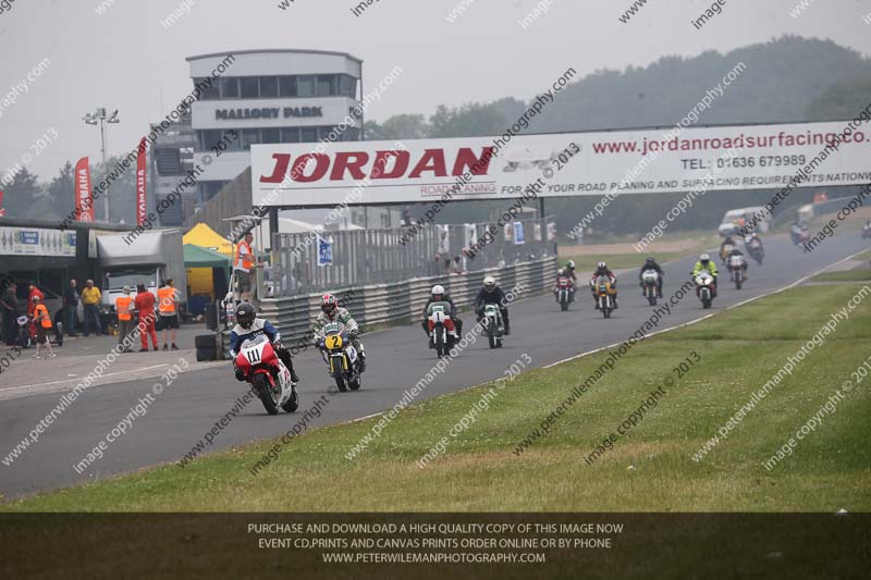 Vintage motorcycle club;eventdigitalimages;mallory park;mallory park trackday photographs;no limits trackdays;peter wileman photography;trackday digital images;trackday photos;vmcc festival 1000 bikes photographs