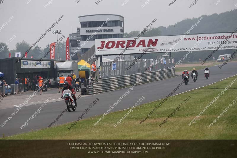 Vintage motorcycle club;eventdigitalimages;mallory park;mallory park trackday photographs;no limits trackdays;peter wileman photography;trackday digital images;trackday photos;vmcc festival 1000 bikes photographs