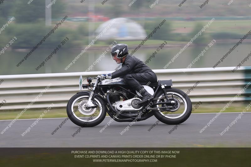 Vintage motorcycle club;eventdigitalimages;mallory park;mallory park trackday photographs;no limits trackdays;peter wileman photography;trackday digital images;trackday photos;vmcc festival 1000 bikes photographs