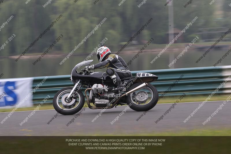 Vintage motorcycle club;eventdigitalimages;mallory park;mallory park trackday photographs;no limits trackdays;peter wileman photography;trackday digital images;trackday photos;vmcc festival 1000 bikes photographs