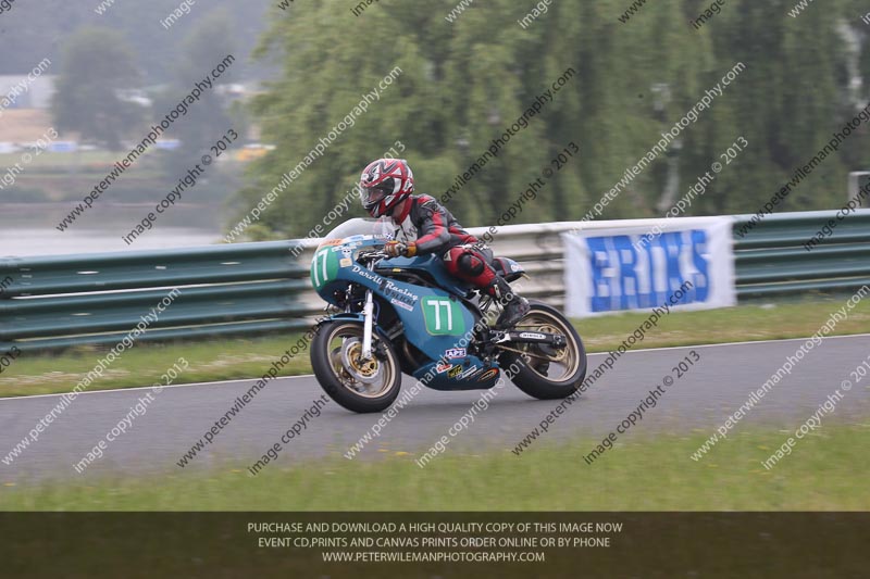 Vintage motorcycle club;eventdigitalimages;mallory park;mallory park trackday photographs;no limits trackdays;peter wileman photography;trackday digital images;trackday photos;vmcc festival 1000 bikes photographs