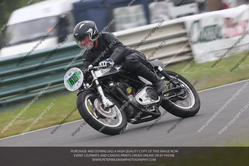Vintage motorcycle club;eventdigitalimages;mallory park;mallory park trackday photographs;no limits trackdays;peter wileman photography;trackday digital images;trackday photos;vmcc festival 1000 bikes photographs