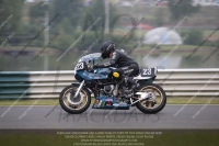 Vintage-motorcycle-club;eventdigitalimages;mallory-park;mallory-park-trackday-photographs;no-limits-trackdays;peter-wileman-photography;trackday-digital-images;trackday-photos;vmcc-festival-1000-bikes-photographs