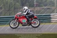 Vintage-motorcycle-club;eventdigitalimages;mallory-park;mallory-park-trackday-photographs;no-limits-trackdays;peter-wileman-photography;trackday-digital-images;trackday-photos;vmcc-festival-1000-bikes-photographs