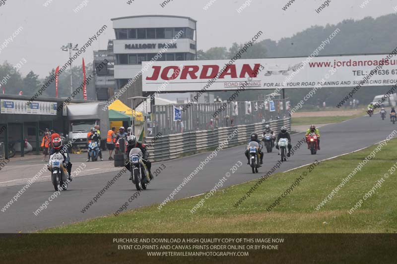 Vintage motorcycle club;eventdigitalimages;mallory park;mallory park trackday photographs;no limits trackdays;peter wileman photography;trackday digital images;trackday photos;vmcc festival 1000 bikes photographs