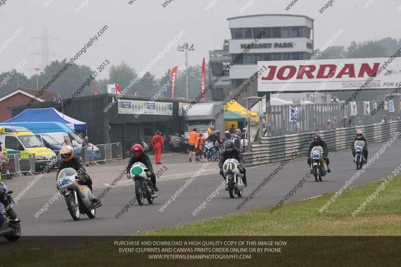 Vintage motorcycle club;eventdigitalimages;mallory park;mallory park trackday photographs;no limits trackdays;peter wileman photography;trackday digital images;trackday photos;vmcc festival 1000 bikes photographs