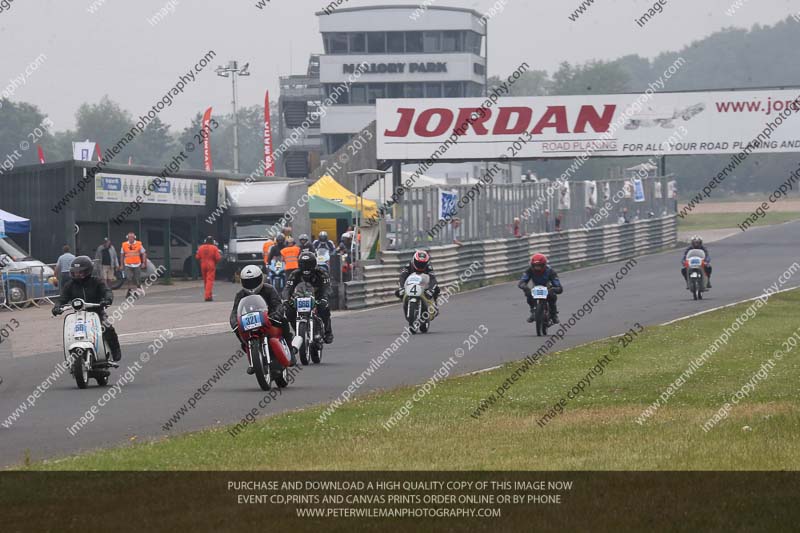Vintage motorcycle club;eventdigitalimages;mallory park;mallory park trackday photographs;no limits trackdays;peter wileman photography;trackday digital images;trackday photos;vmcc festival 1000 bikes photographs